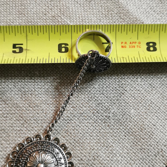 On Hand Jewelry NWOT - Picture 5 of 7